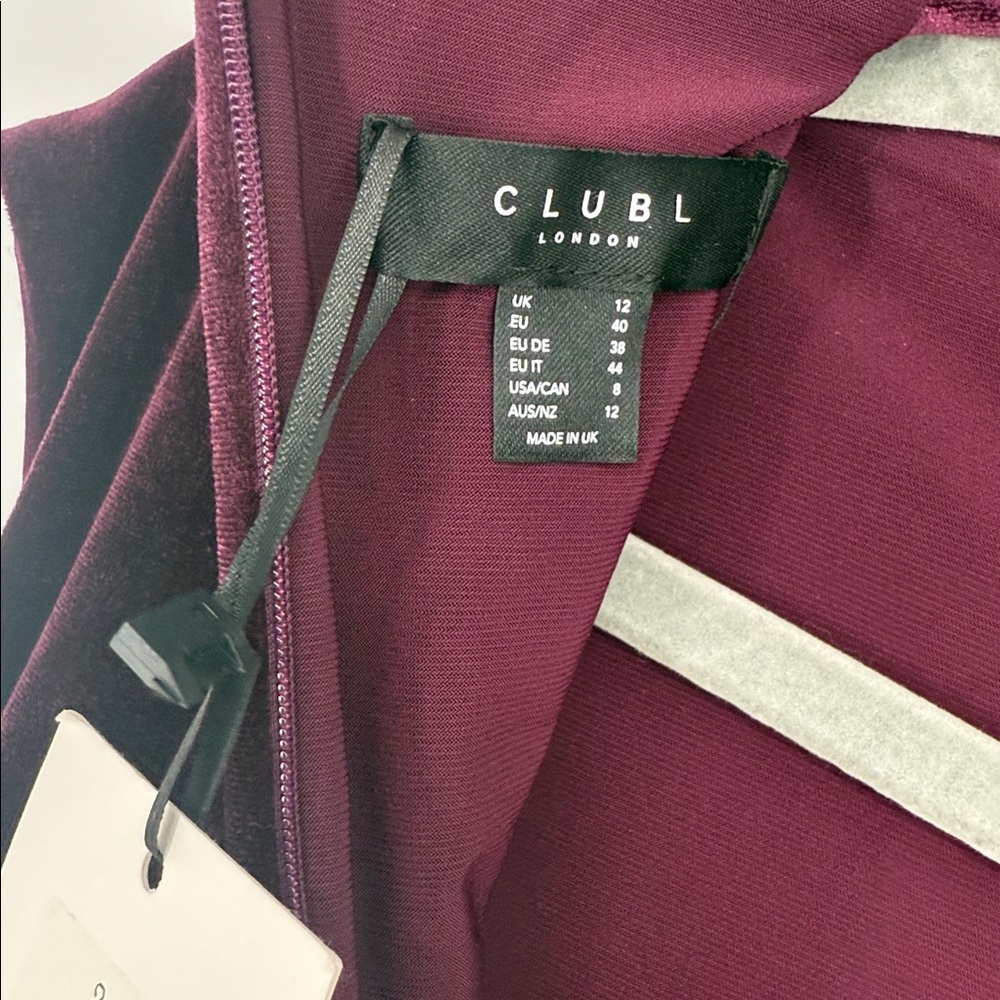 Club L London LONG BURGUNDY VELVET DRESS WITH HIGH NECK AND SIDE SLIPPING size 8 - Picture 14 of 15